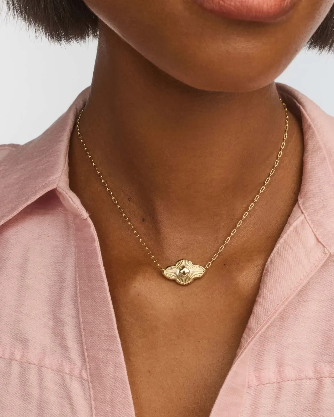 Abbie Medallion Gold Short Pendant Necklace