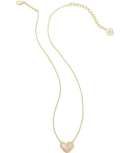 Ari Heart Gold Pendant Necklace in Rose Quartz