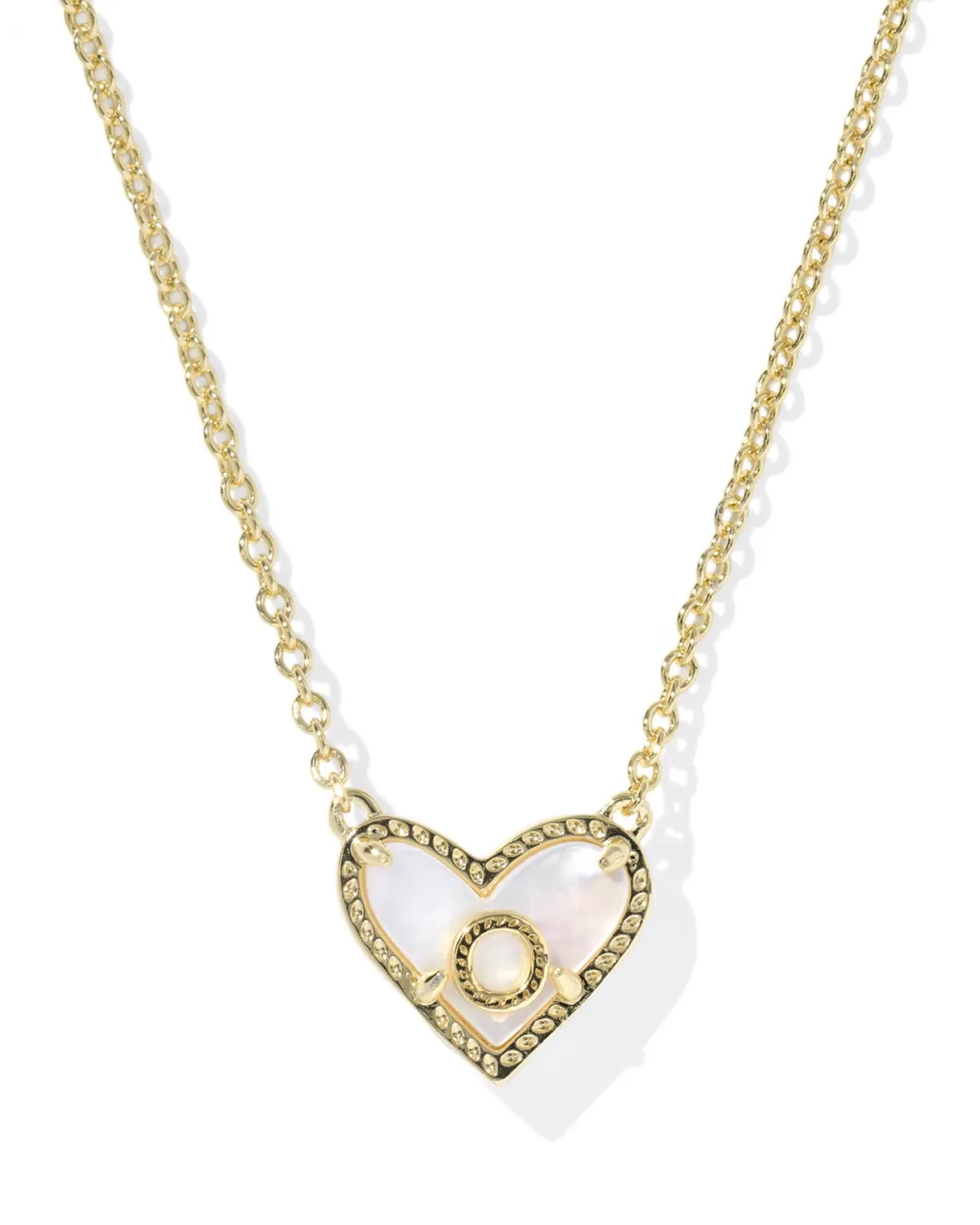Ari Heart Letter O Gold Short Pendant Necklace