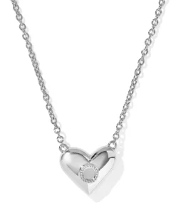 Ari Heart Letter O Silver Short Pendant Necklace