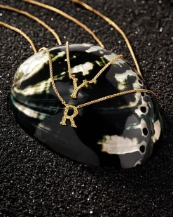 Beau Letter R Pendant Necklace in Vintage Gold