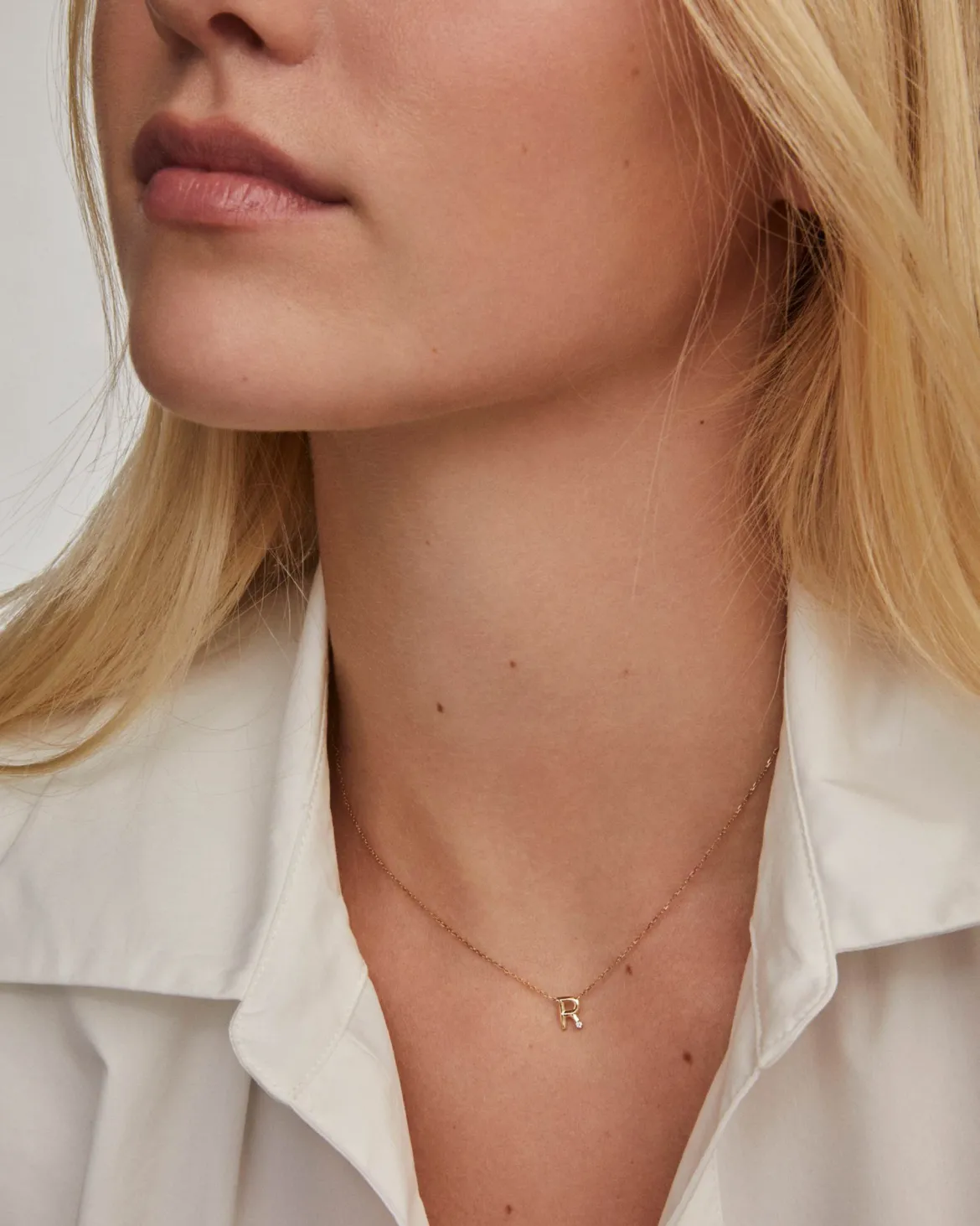Diamond Accent Letter R 14k Yellow Gold Pendant Necklace in White Diamond