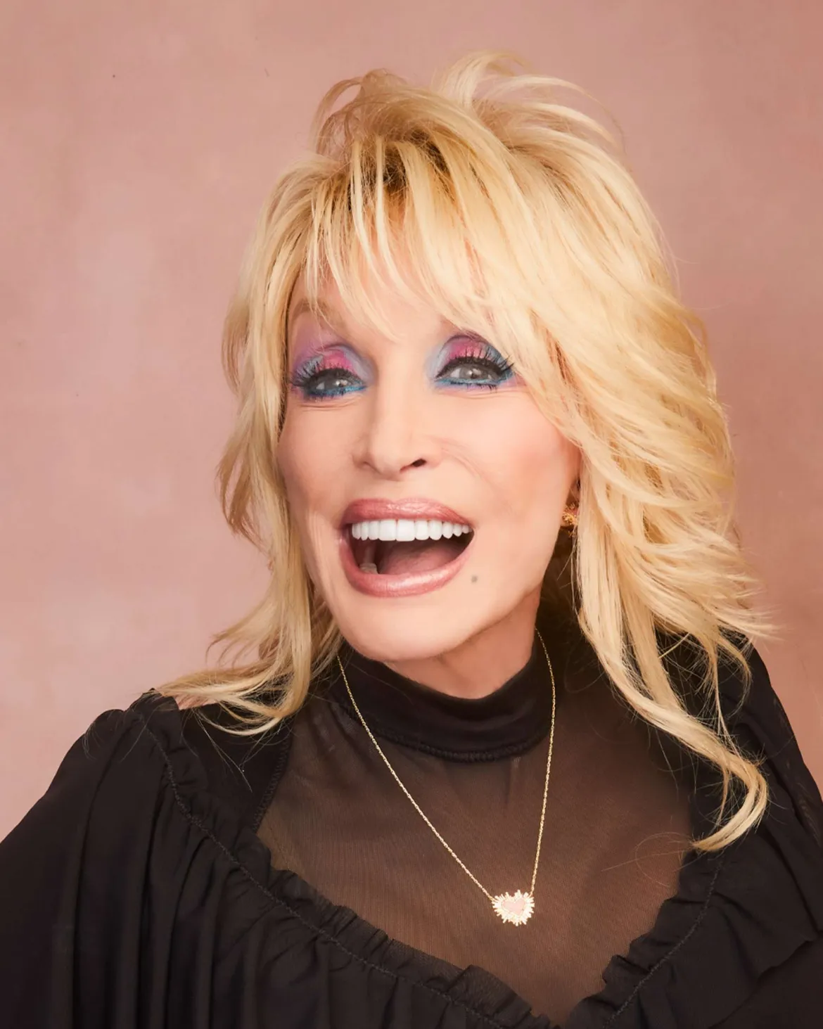 Dolly Parton x Kendra Scott Ari Heart Gold Short Pendant Necklace