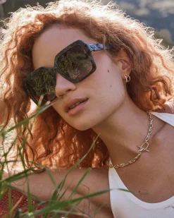 Elisa Toggle Gold Link and Chain Necklace
