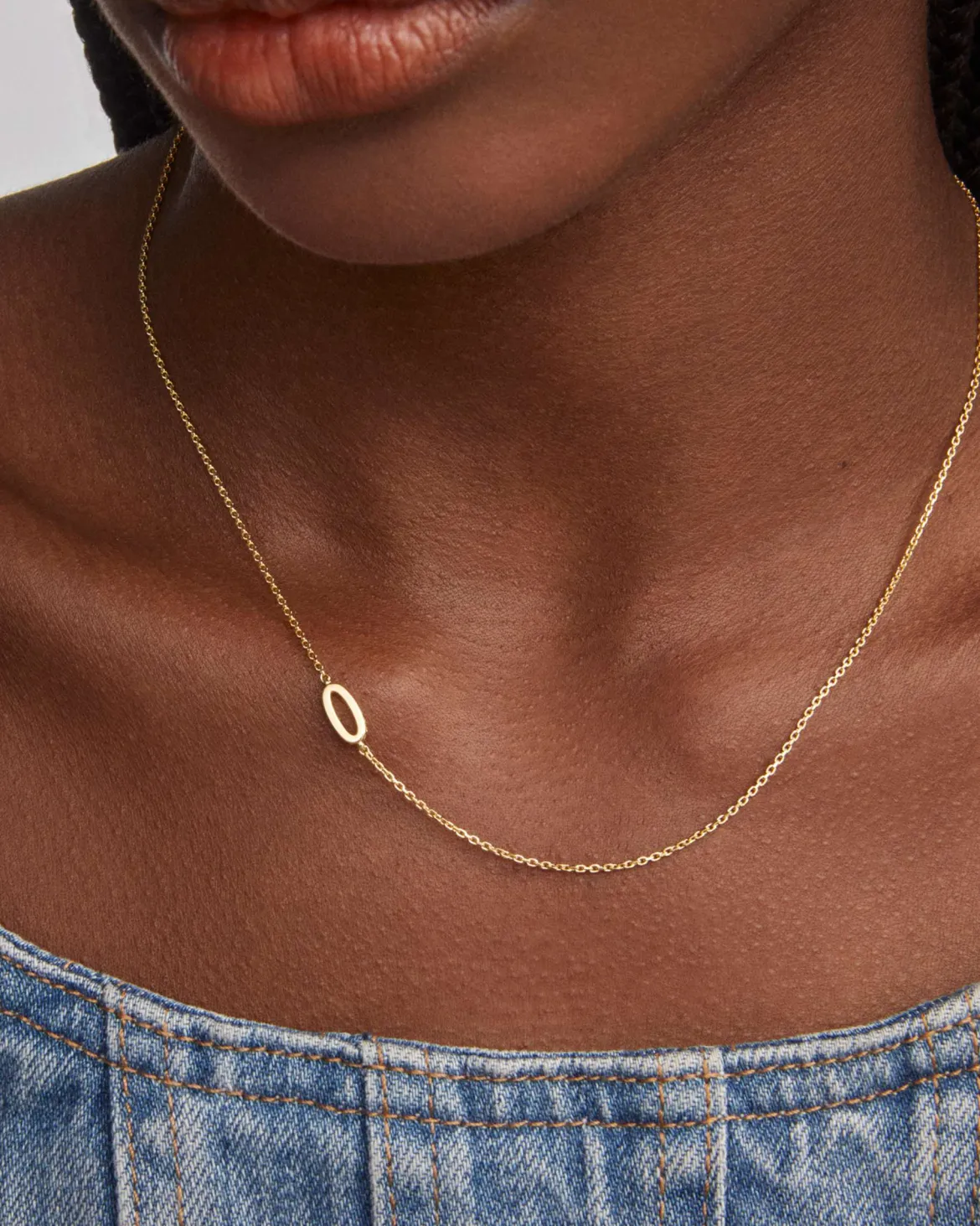 Letter O Inline Initial Necklace in 18k Gold Vermeil