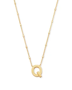 Letter Q Pendant Necklace in Gold