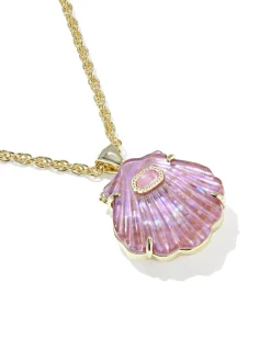 Lucia Shell Gold Short Pendant Necklace