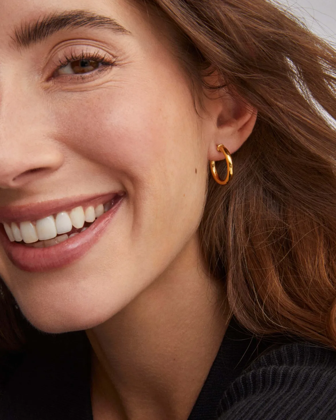 Tube Small 20mm Hoop Earrings in 18k Gold Vermeil